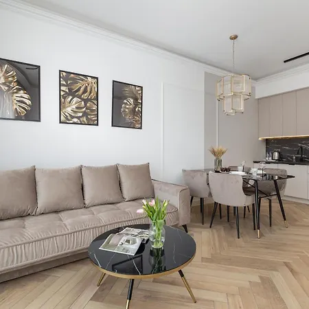 Hanza Tower 317