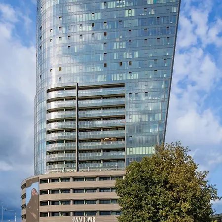 Hanza Tower 317 *